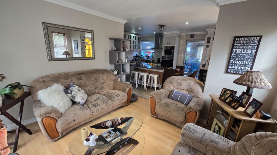 3 Bedroom Property for Sale in Forest Glade Western Cape